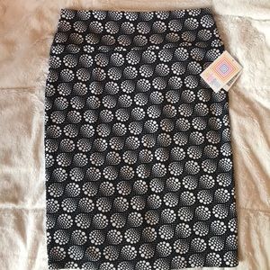 LuLaRoe Skirt Size M